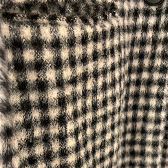 Women's Black and White Houndstooth Coat - Picture 6 of 9
